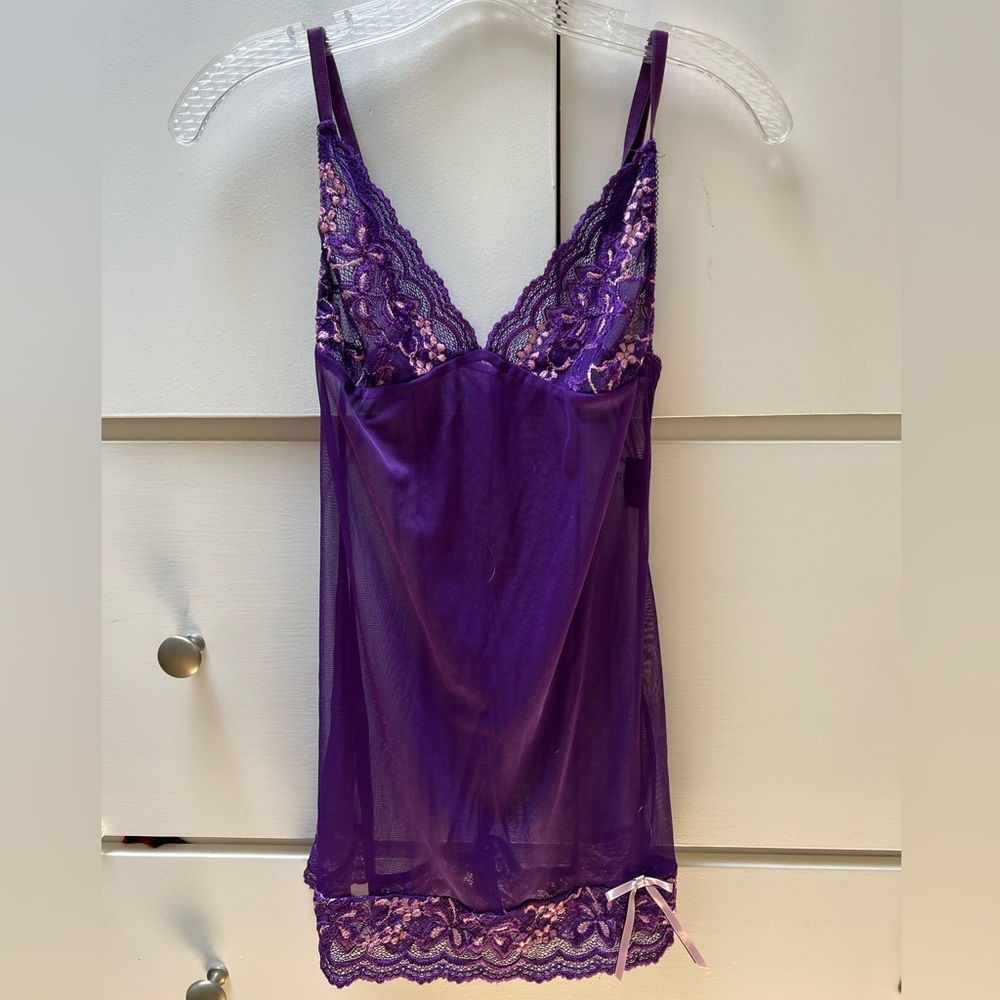 Dreamgirl super cute purple chemise and panty set in size small.